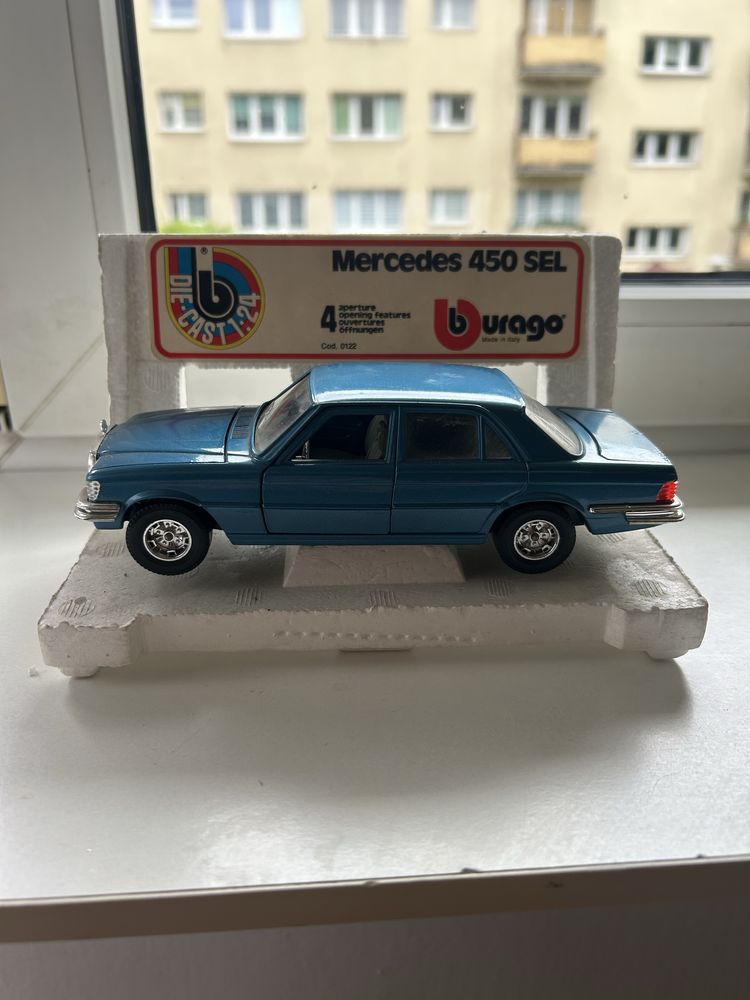 Stary samochód Mercedes 450 SEL burrago PRL