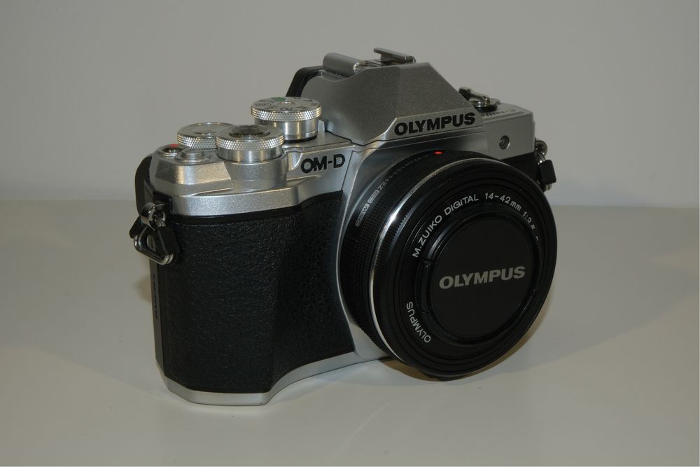 Olympus OM-D E-M10 Mark III + obiektyw M.Zuiko 14-42mm f/3.5-5.6