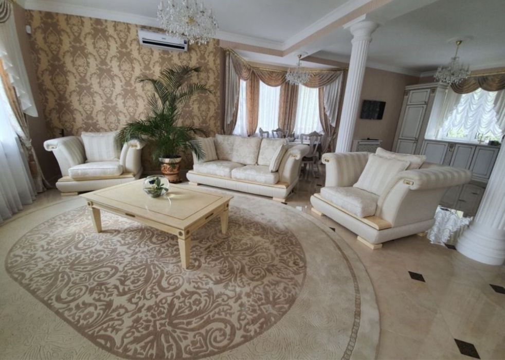 Диван, два кресла + столик Turri (VIP Italia)