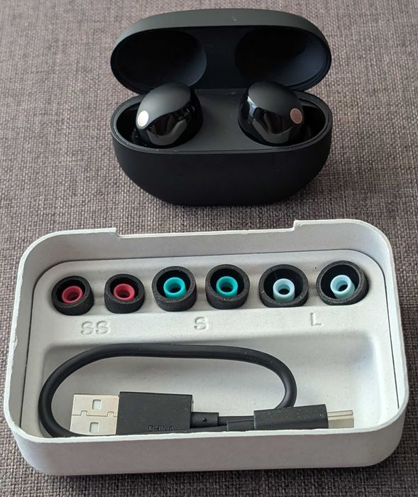 Sony WF-1000XM5 słuchawki bezprzewodowe, gwarancja, pełny zestaw +etui