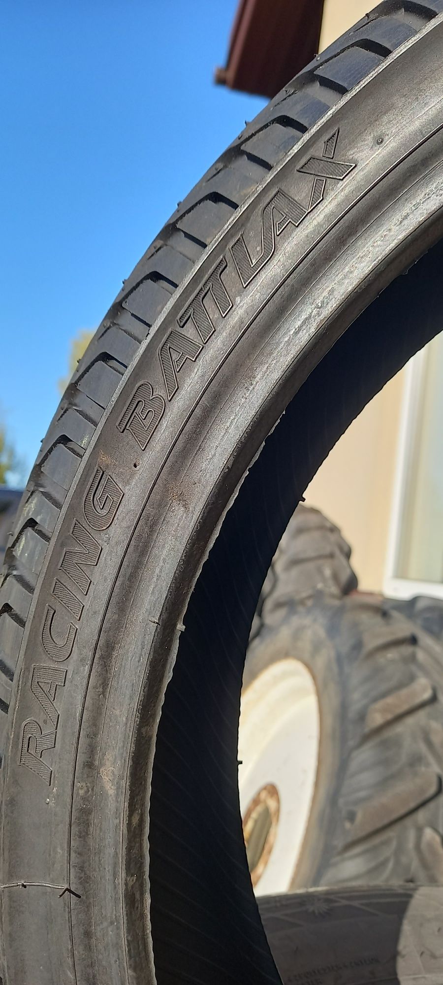 Opona 120/600R17 ( 120/70-17 ) Bridgestone Racing Battlax Torowa przód