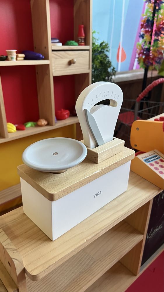 Mini mercado em madeira com balança, caixa registadora, carrinho