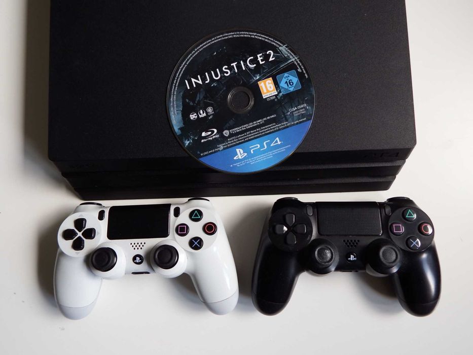 KONSOLA Sony PS4 PRO najmocniejsza / 1TB / 2 PADY / gra / okablowanie