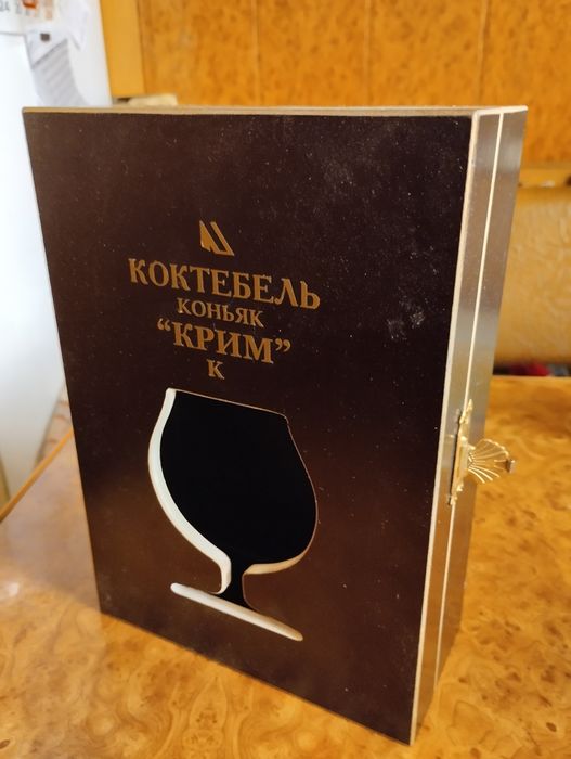 Шкафчик навесной
