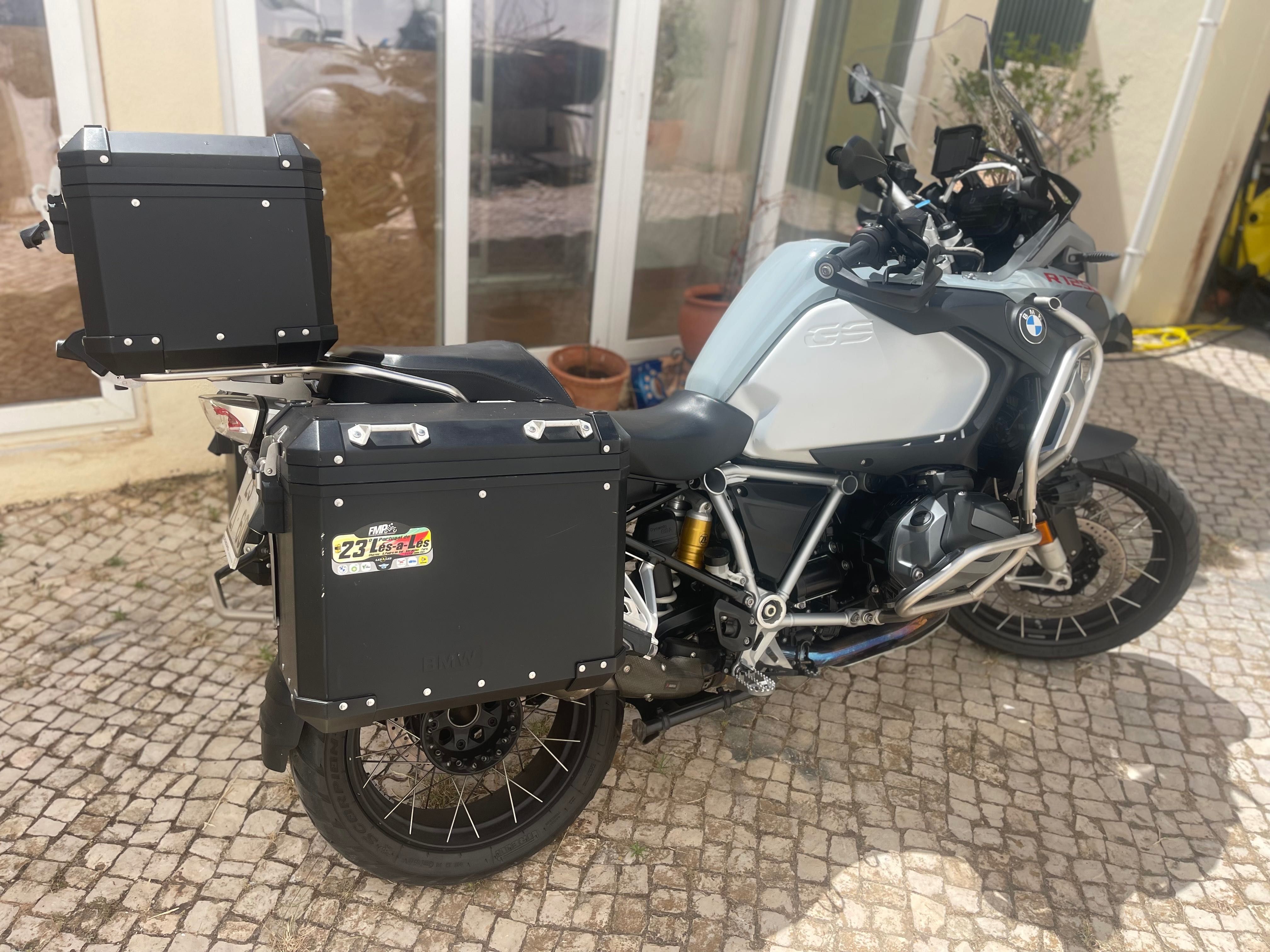 BMW R1250 GSA poucos kms, chassi rebaixado de fábrica e Akrapovic