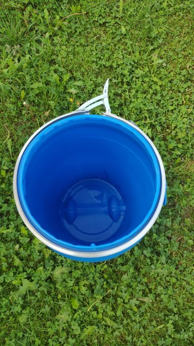 Beczka plastikowa 55l