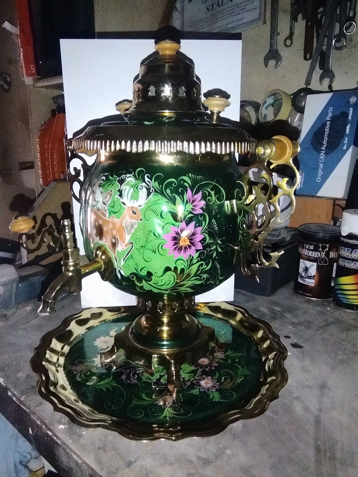 Samowar zdobiony