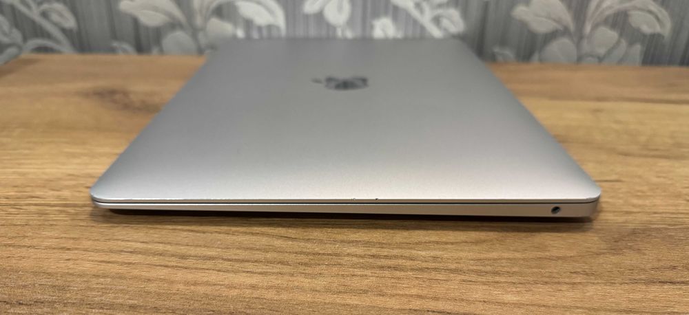  MacBook Air 13 2020 M1 8GB RAM 256GB SSD Silver АКБ 100%