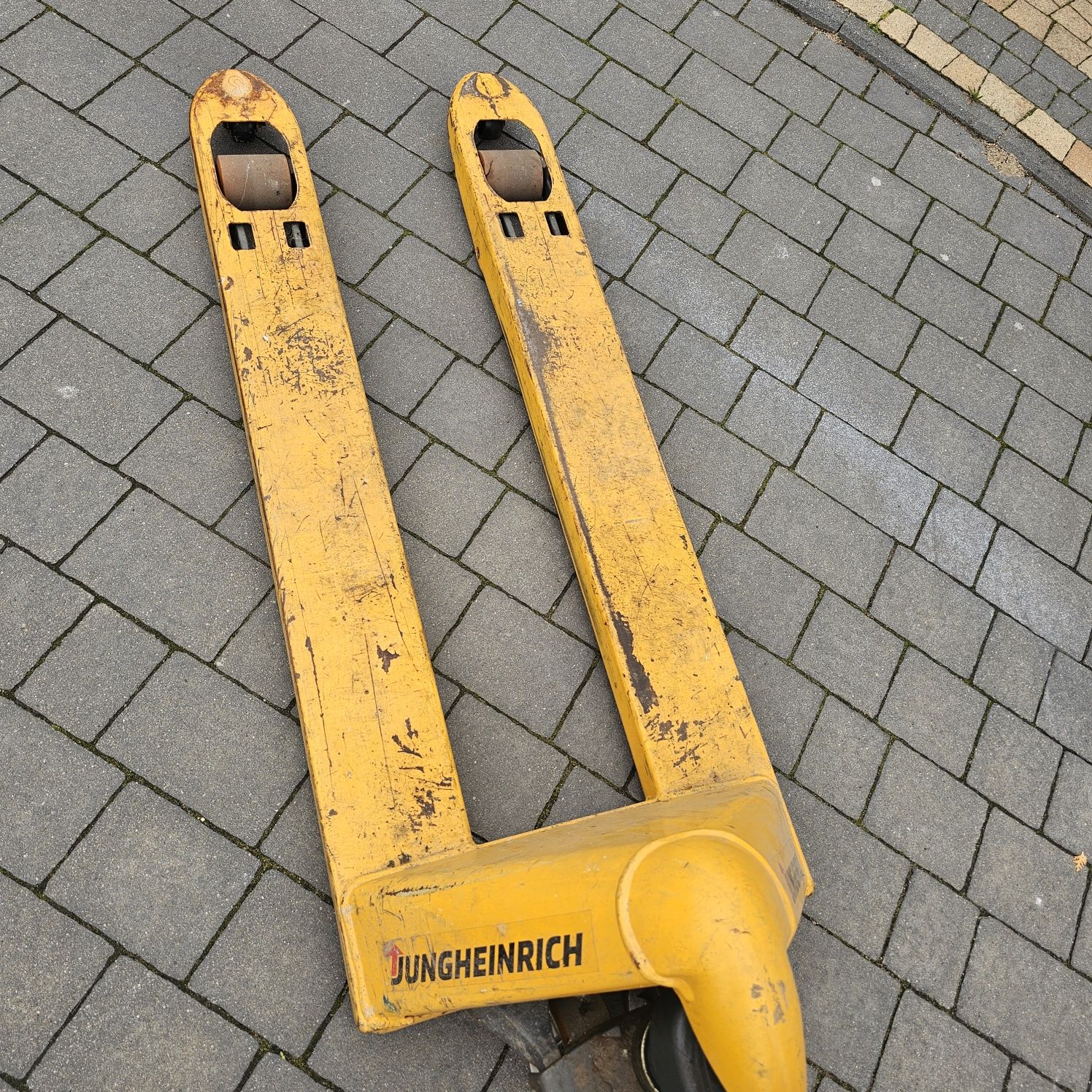 Wózek paletowy Jungheinrich przedłużony / wózek widłowy ręczny 130 cm,