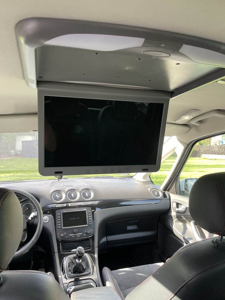 Ford s-max titanium