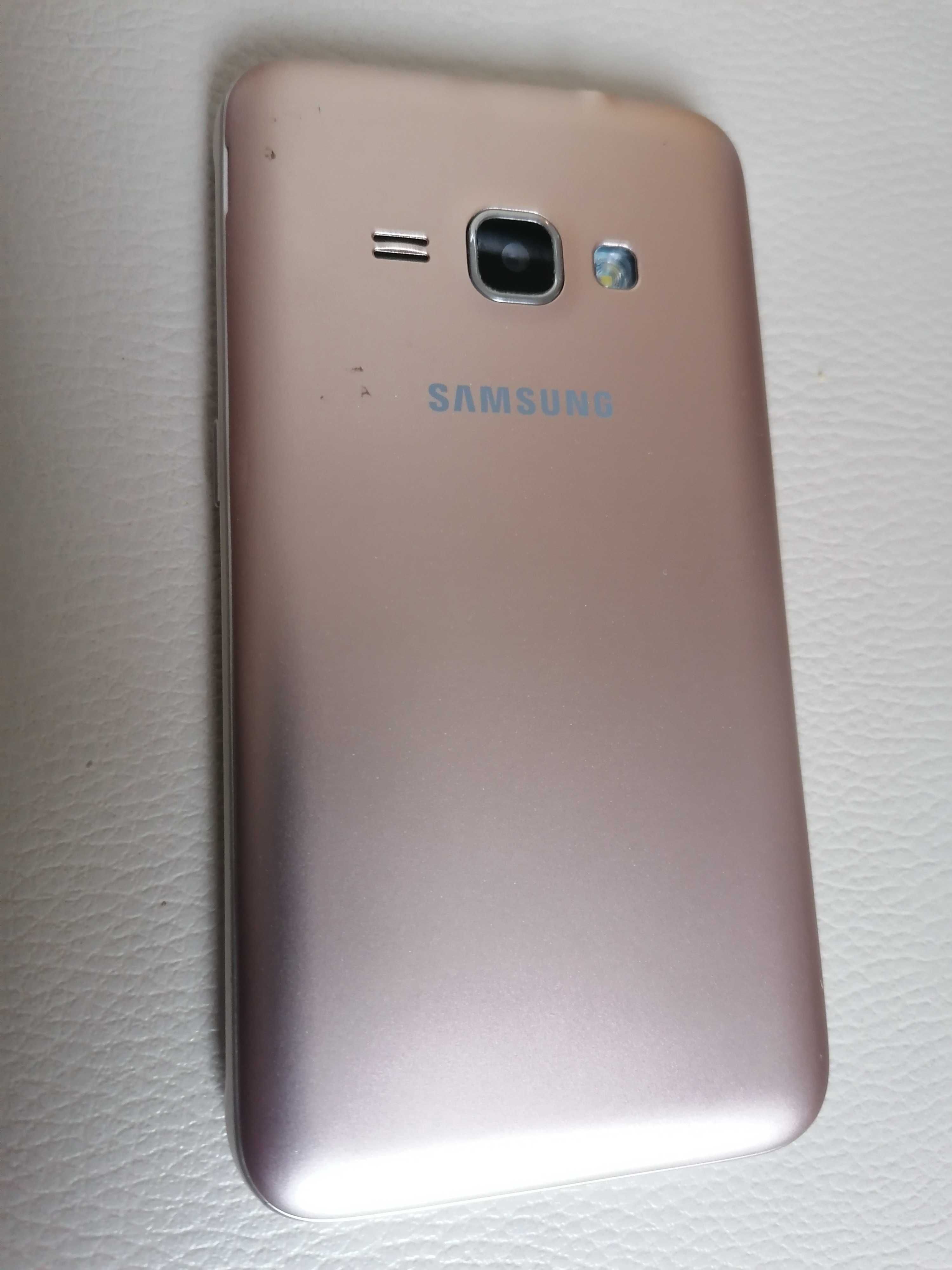 Samsung Galaxy J1 2016 NFC в робочому стані.