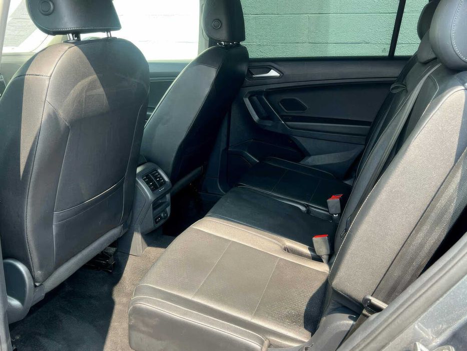 Volkswagen Tiguan SE R-Line      2020