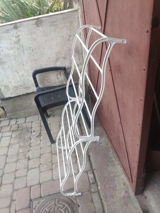 Półka na buty na drzwi