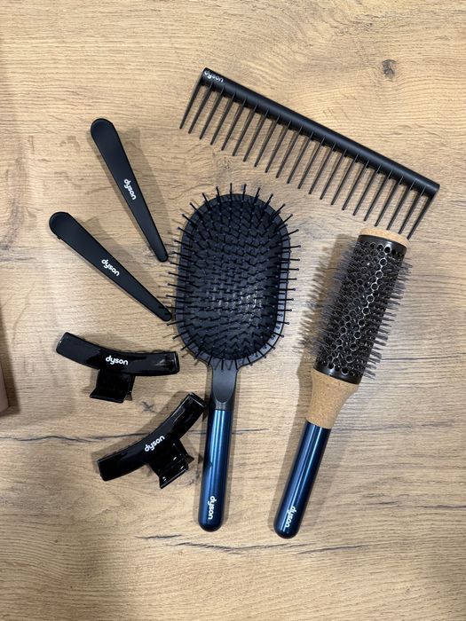 Zestaw do pielegnowania wlosow Dyson
