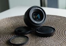 Obiektyw Sony DT SAM F1.8 35mm  Sony A + Filtr  UV Super stan SAL35F18