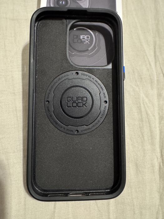 Etui Quad Lock MAG (magnetyczne) Iphone 14 PRO