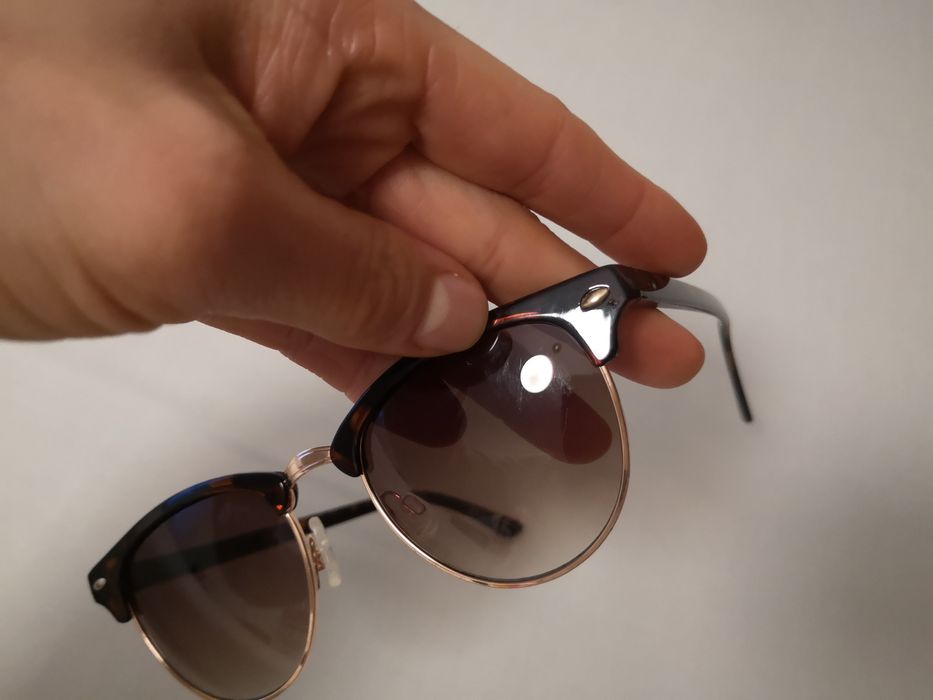 Óculos de sol sem marca