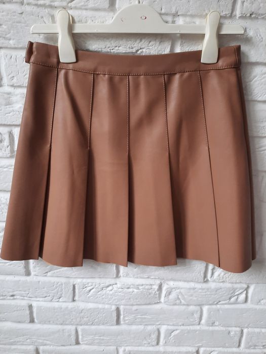 Spódnica eko skóra camel nowa.