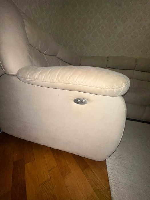 Диван розкладний з реклайнером