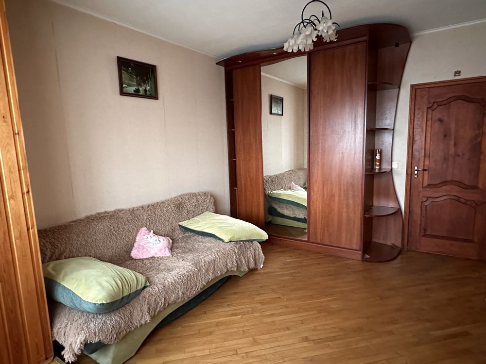 Терміново продам 4х кімнатну квартиру на Пєшково