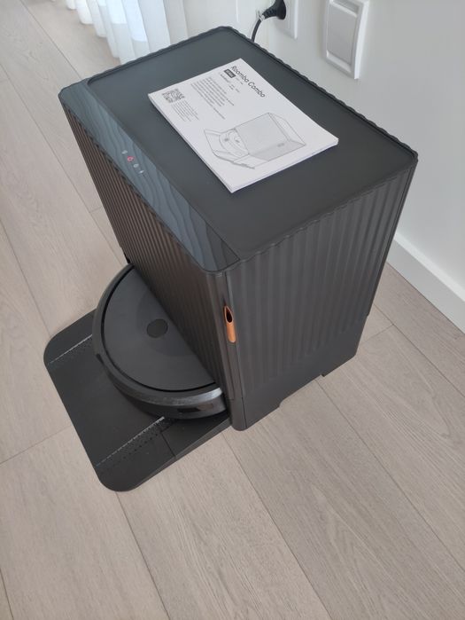 IRobot Combo 10 max (Roomba) em preto