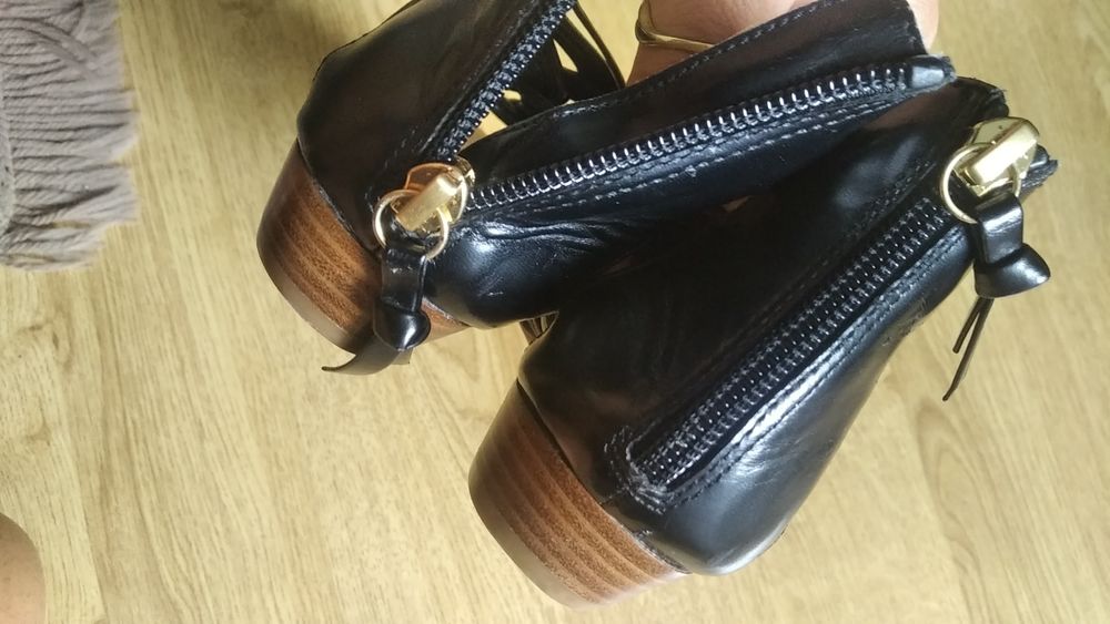 Nowe czarne sandały 38,5 Boutique 9