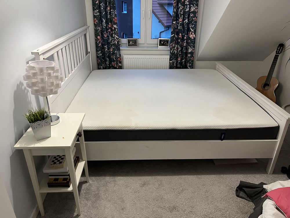 Łóżko ikea Hemnes/ szafka i narzuta gratis