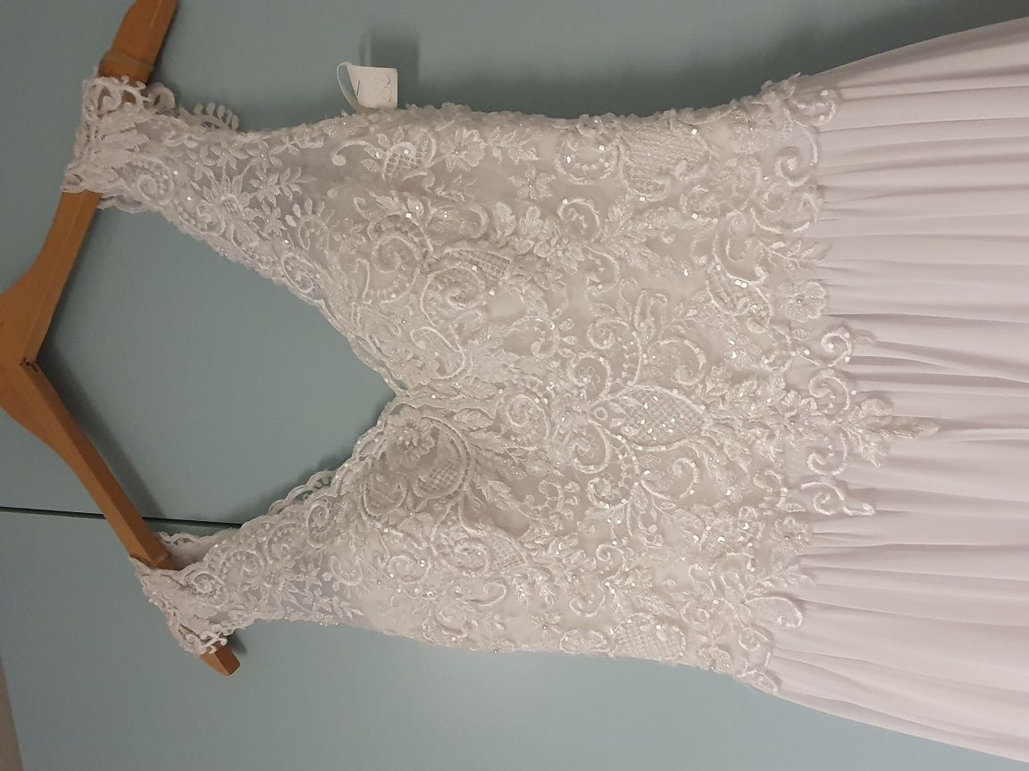 Suknia ślubna biała rozmiar s na 165cm