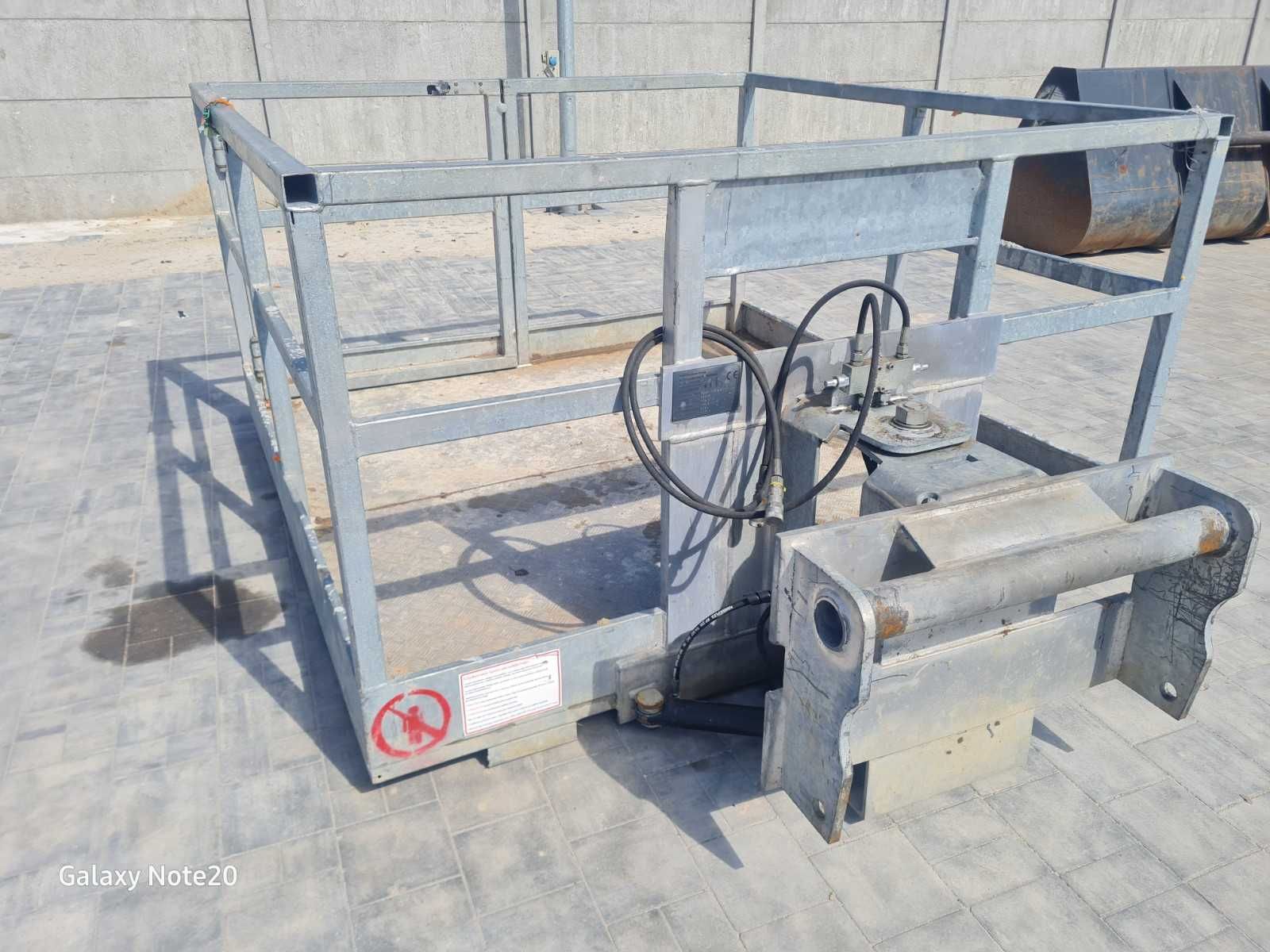 kosz narzędziowy do Manitou MSR 2x2 z obrotnicą