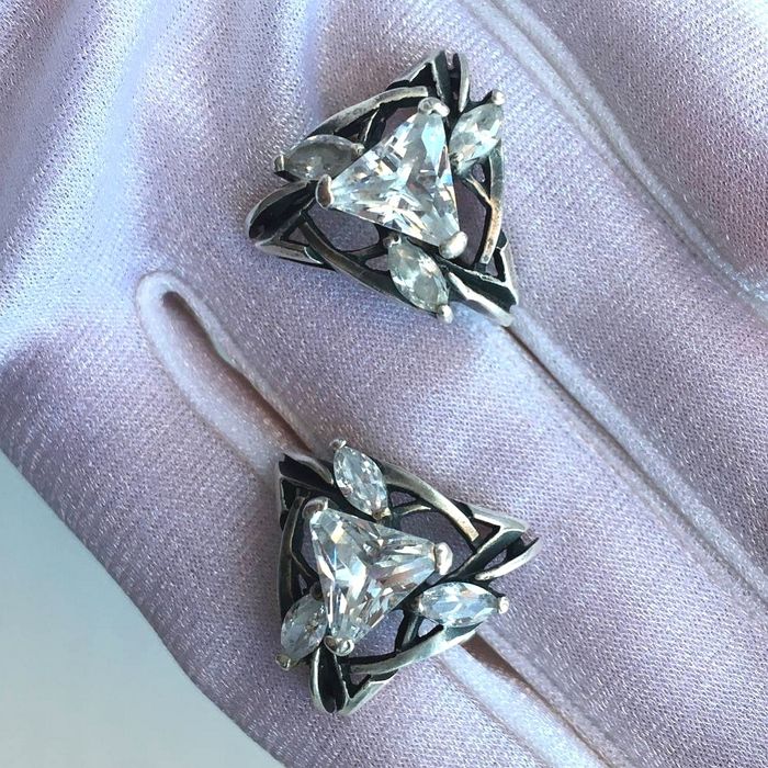 Сережки жіночі срібло серебро фианиты треугольник проба 925