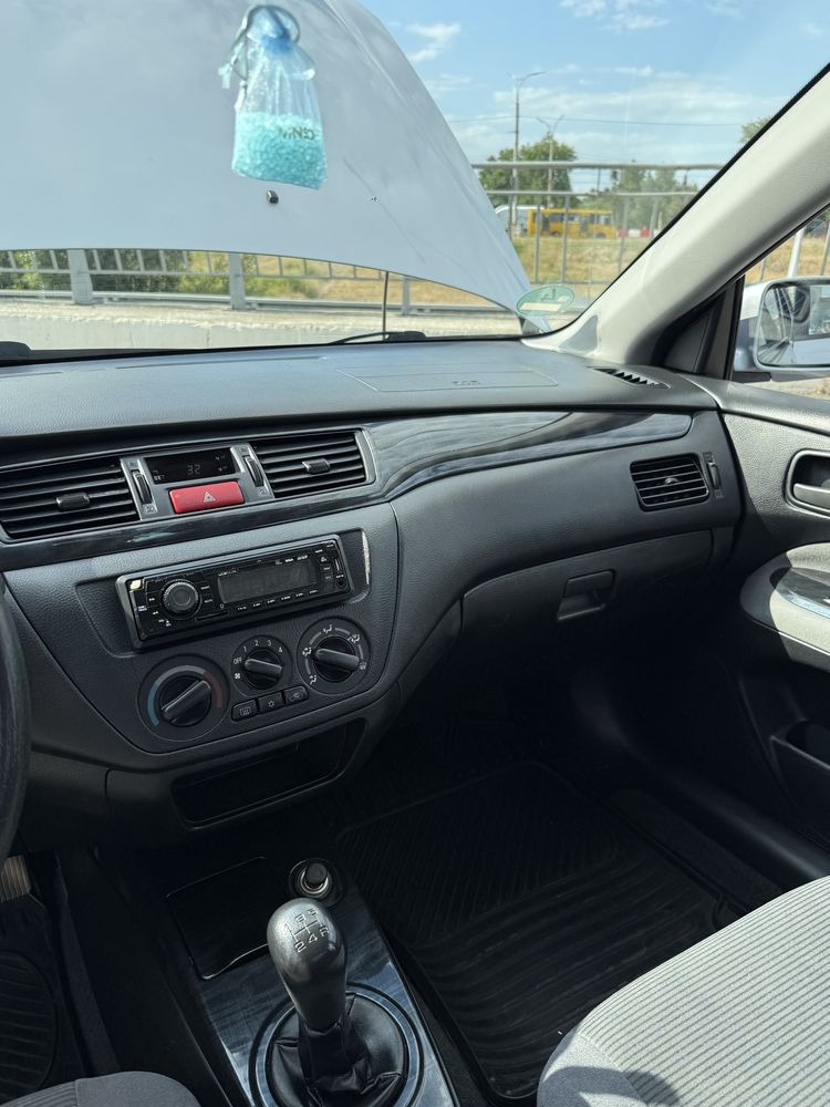 Mitsubishi Lancer 9