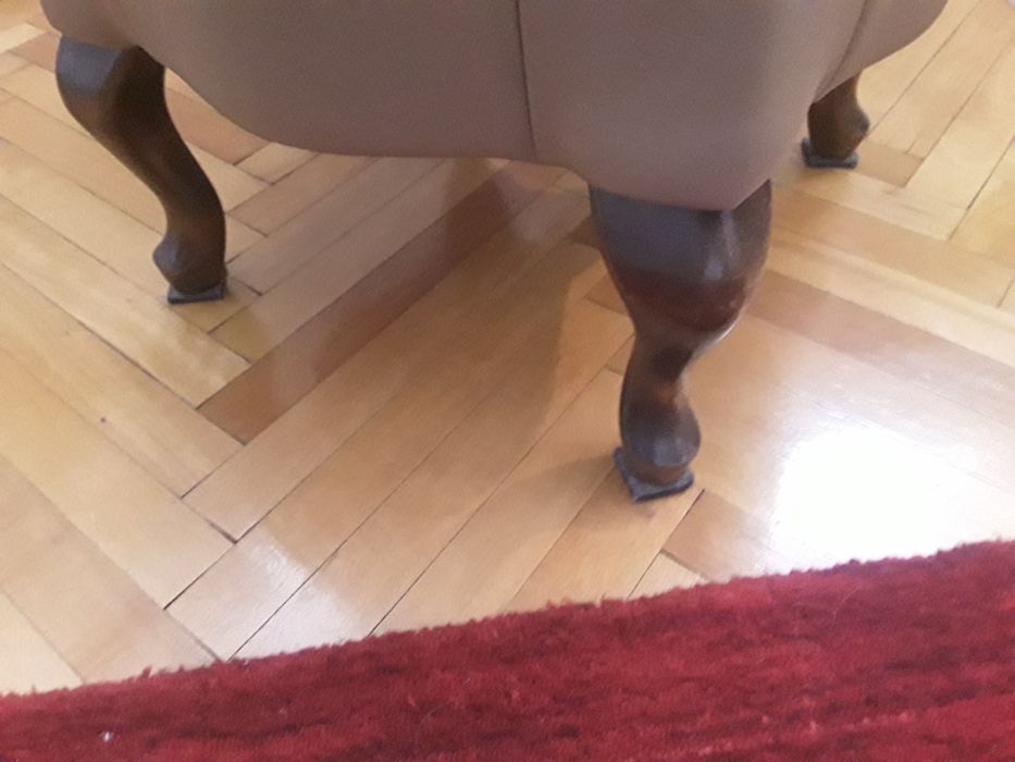 pufa po renowacji z gietymi nogami tanio