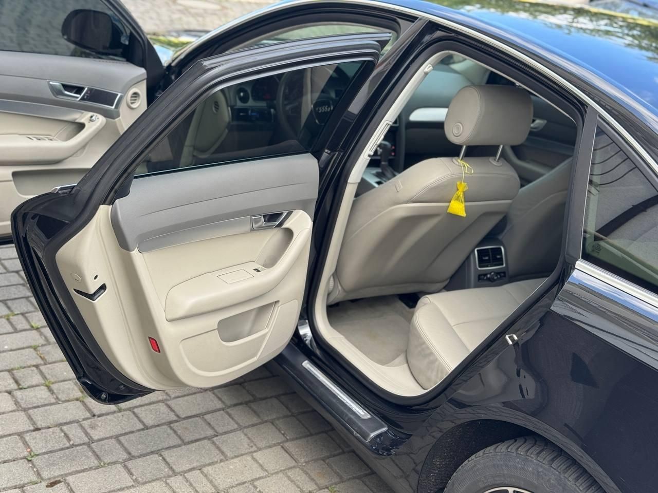 Ауді А6С6 2.0 дизель comonreil Автомат 2010 рік