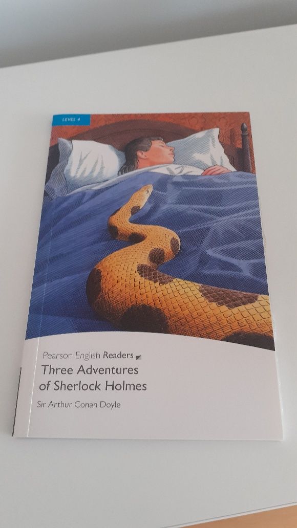 Livro de inglês de nível 4 (Tree Adventures of Sherlock Holmes)