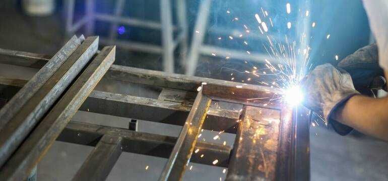 Konstrukcje stalowe hale i wiaty Producent z certyfikatami CE