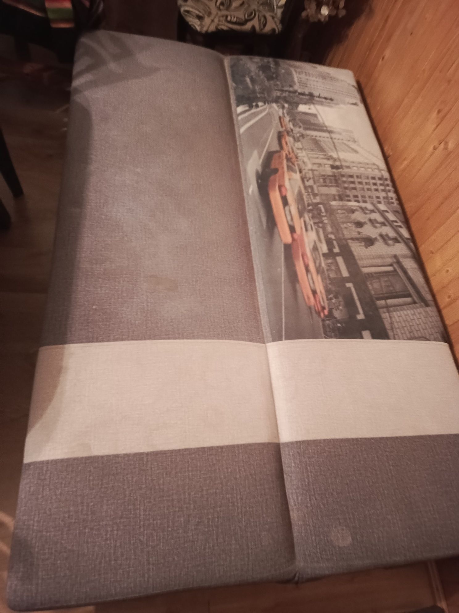 Rozkładana sofa z funkcją spania