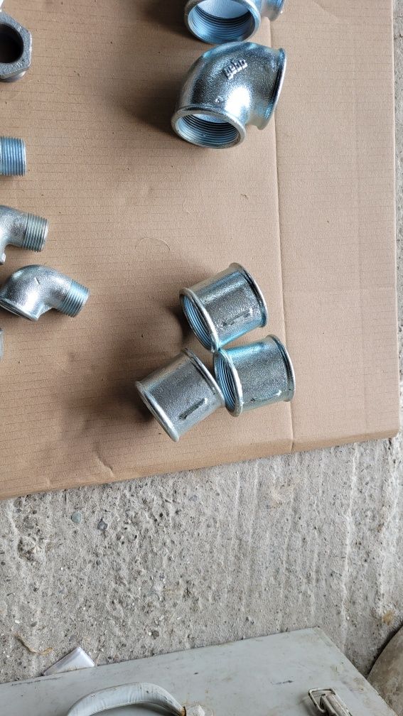 Kolanka, korki,, siódemki  redukcję 2 całe i 1 cal