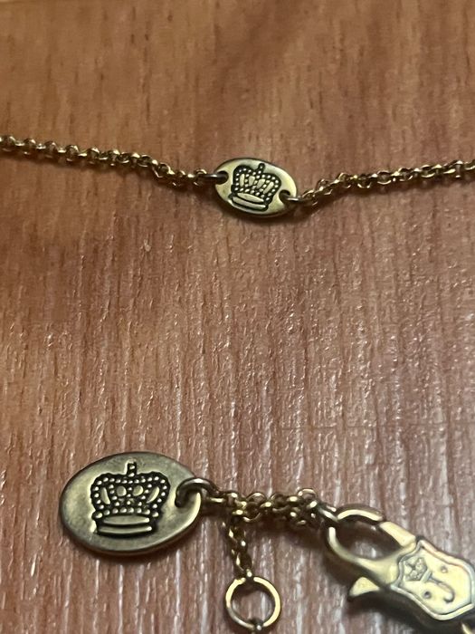 Ланцюжок з кулоном Juicy Couture.