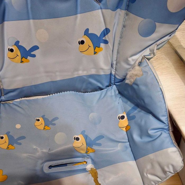 Продам дитячий стільчик для годування Chicco Polly 2 in 1