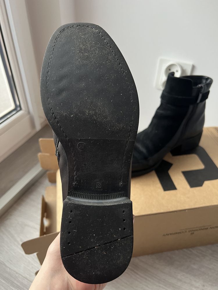 Botki skórzane buty   na zamku czarni 37 rozmiar