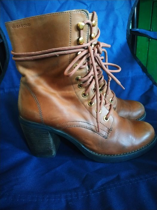 Продам женские кожаные ботильоны VAGABOND