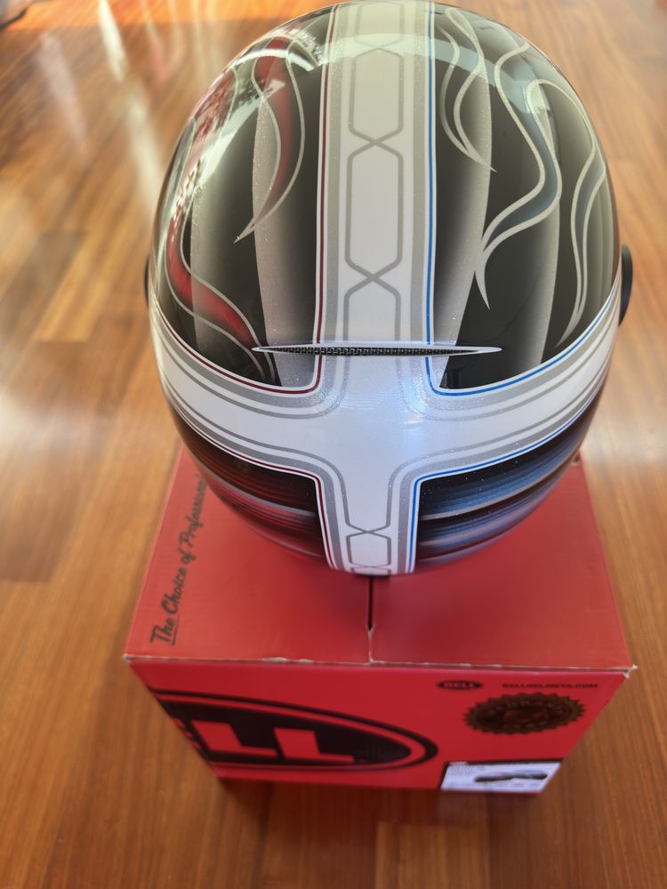 Capacete Bell Bullitt DLX - novo