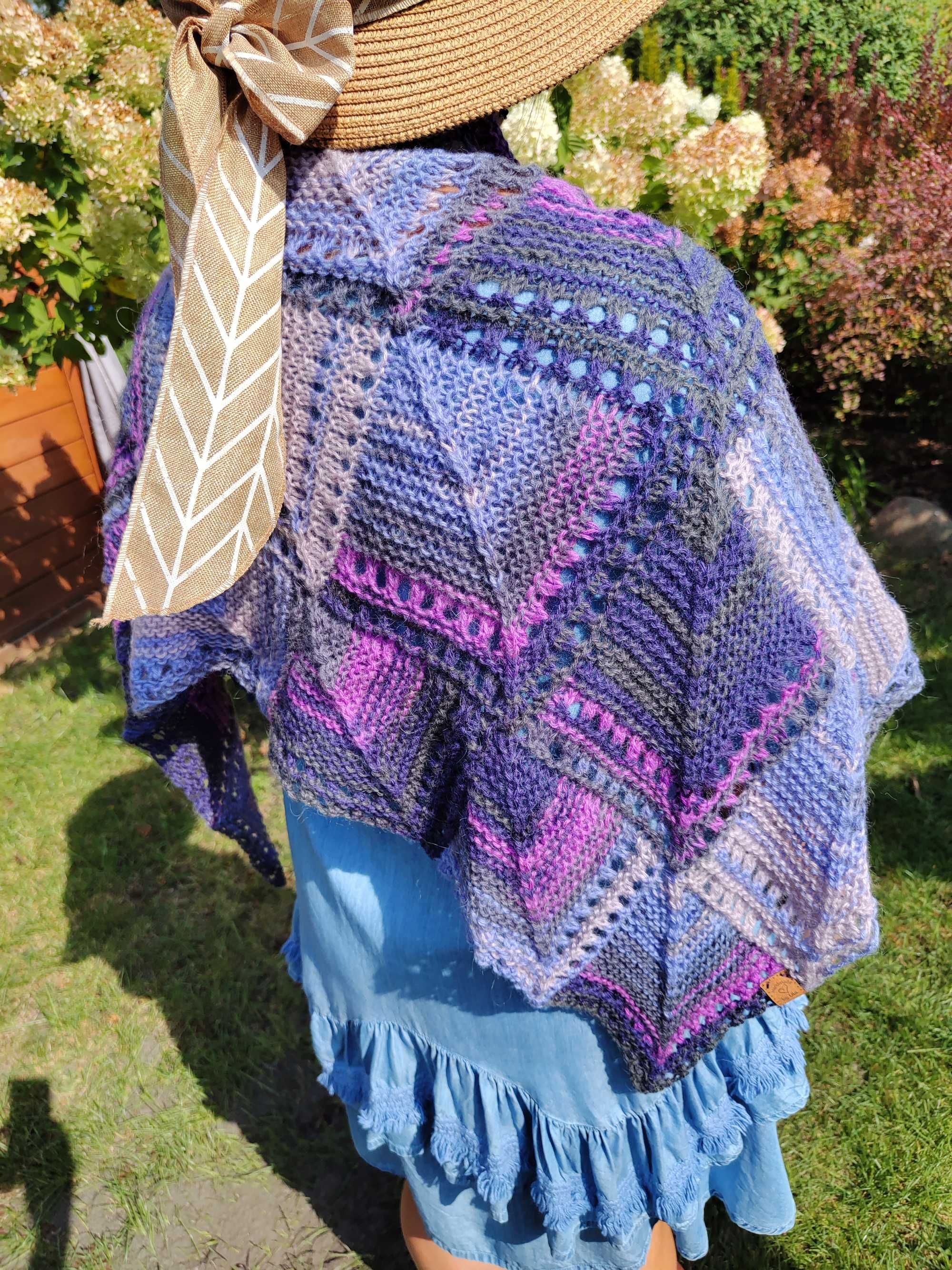 Chusta szal trójkątna handmade AA847-1