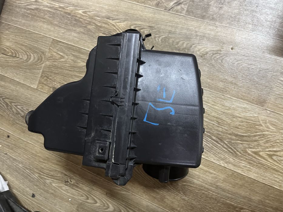 Корпус фільтра, гофра, воздухозаборник на Jeep Grand Cherokee WK2 3,6