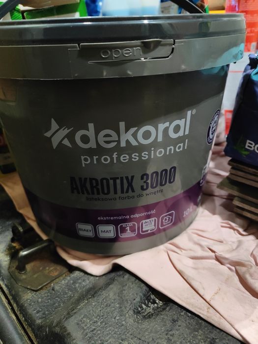 Farba biała Dekoral