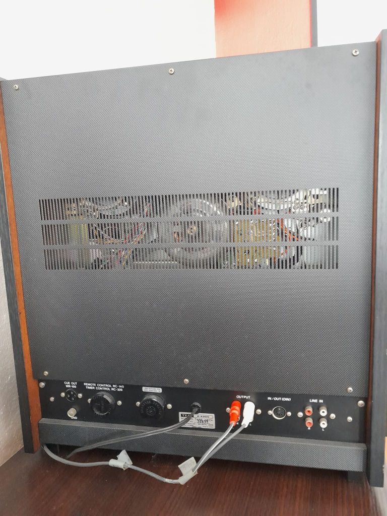 Magnitofon szpulowy TEAC A-4300 Automatyczny Rewers