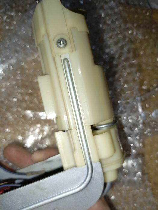 Suzuki Bandit 650 pompa paliwa 07