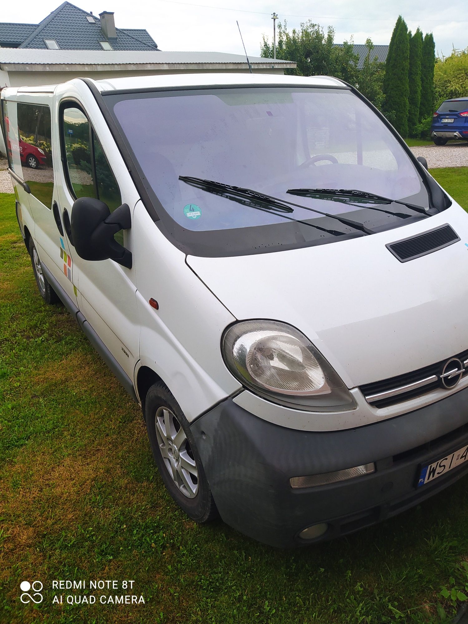 Opel Vivaro 2.5  2005 r