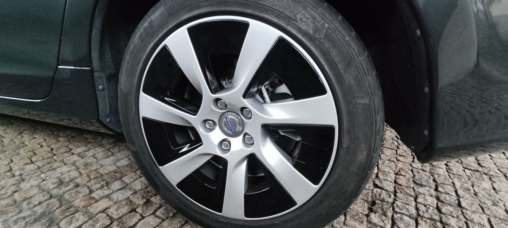 Volvo v60 d6 PHEV plug-in