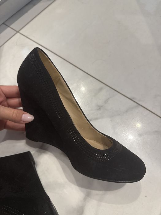 Buty na koturnie 37